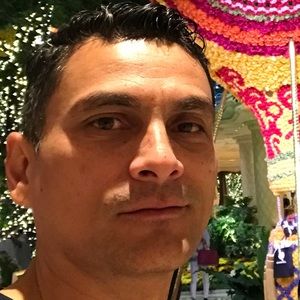 Meet your Posher, Luis